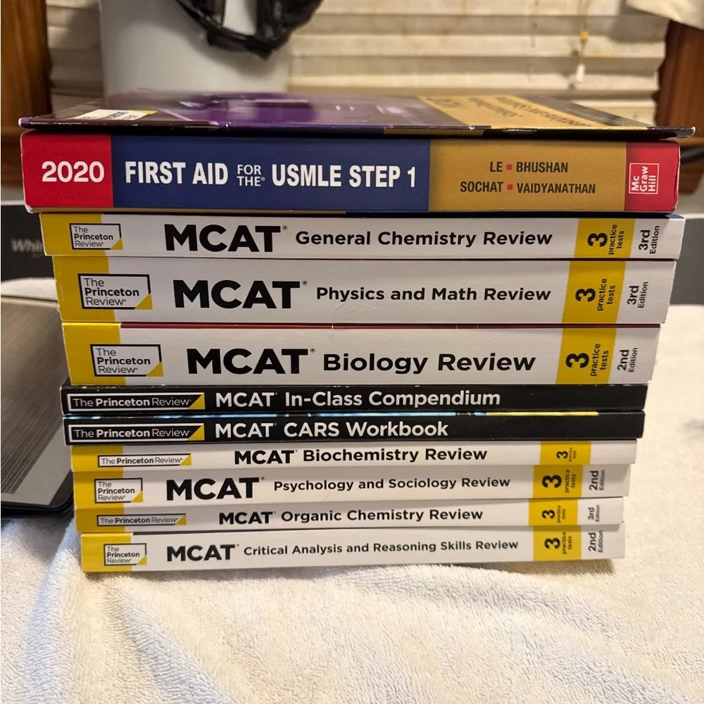 The Princeton Review MCAT Study Guide Set - Multicolor